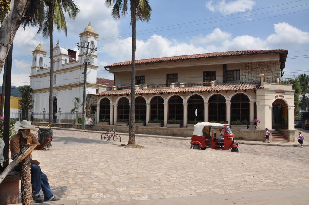 Hotel Plaza Copán Exteriör bild